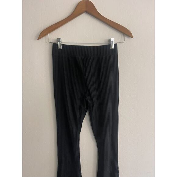 Nike S High Waist Black Pants Ribbed Flare Stretch Knit Pull On Active Yoga - Picture 8 of 8